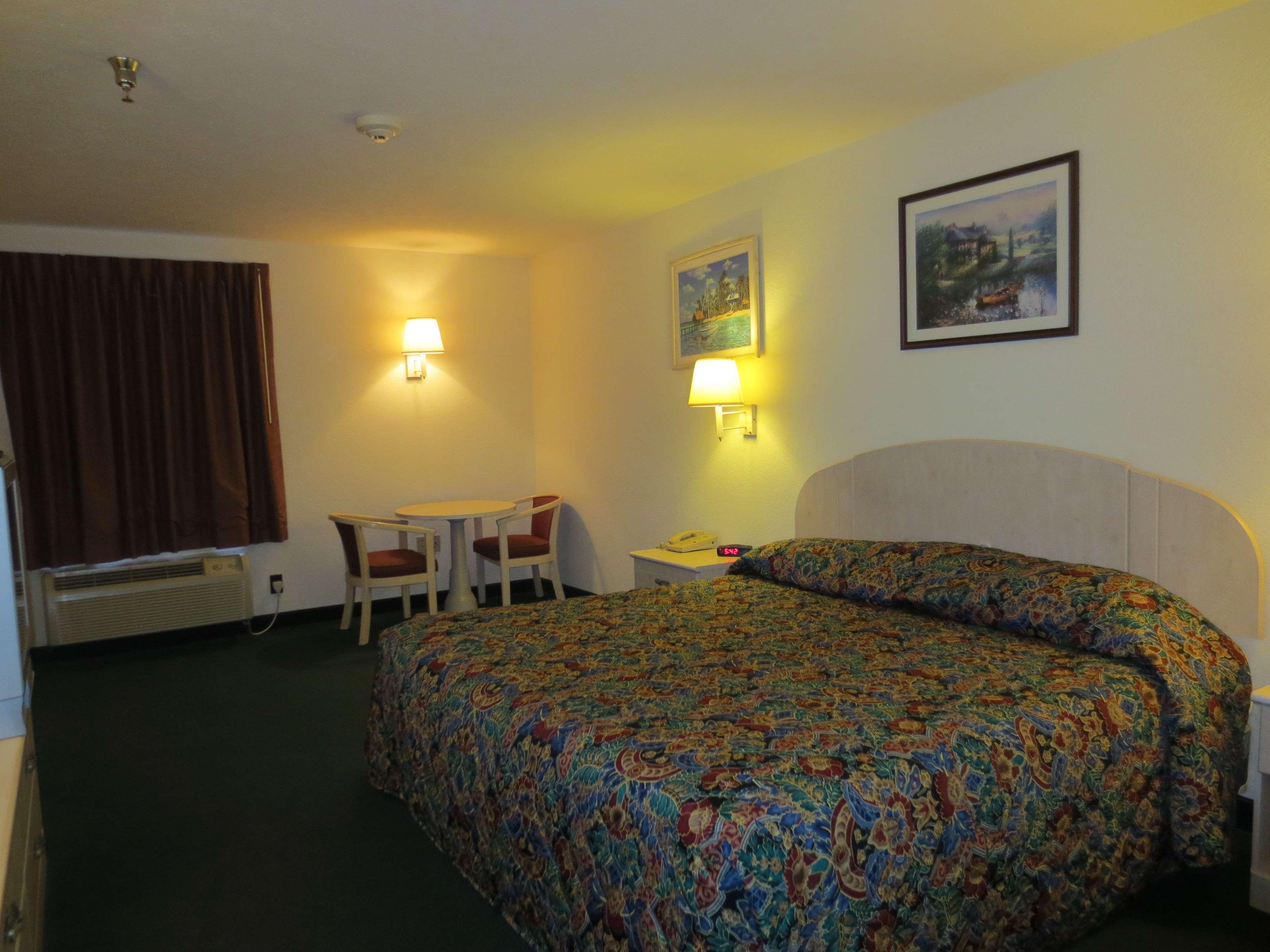 Pinckneyville Inn And Suites Bagian luar foto