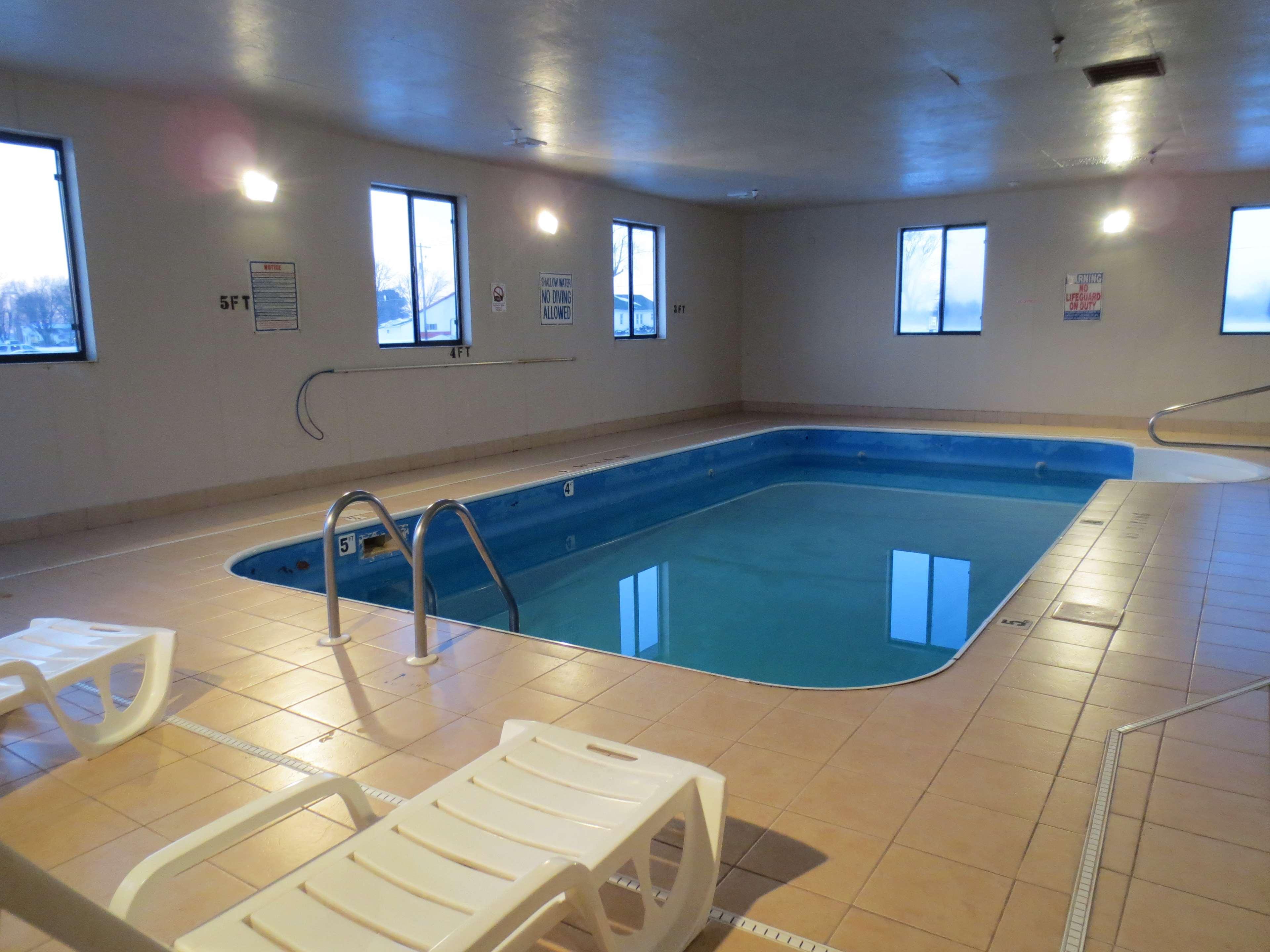 Pinckneyville Inn And Suites Bagian luar foto