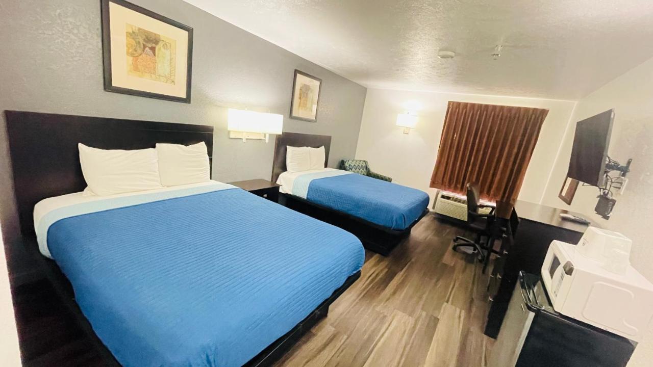 Pinckneyville Inn And Suites Bagian luar foto