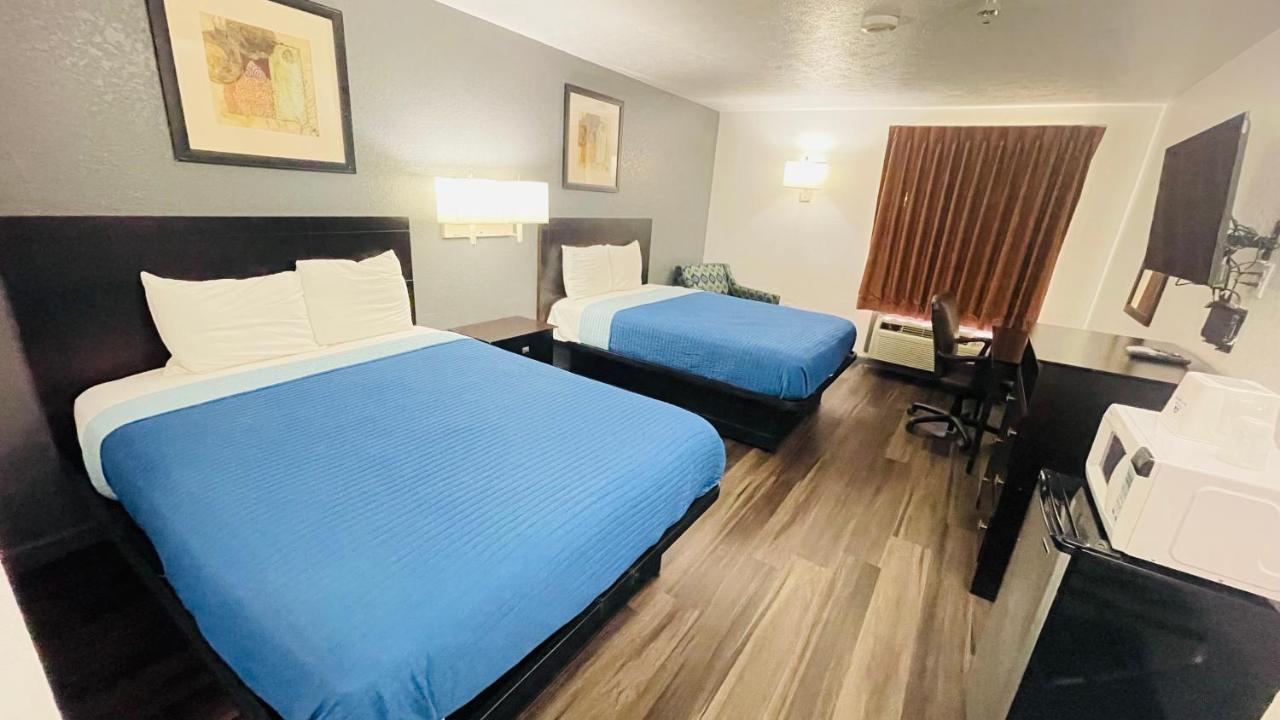 Pinckneyville Inn And Suites Bagian luar foto