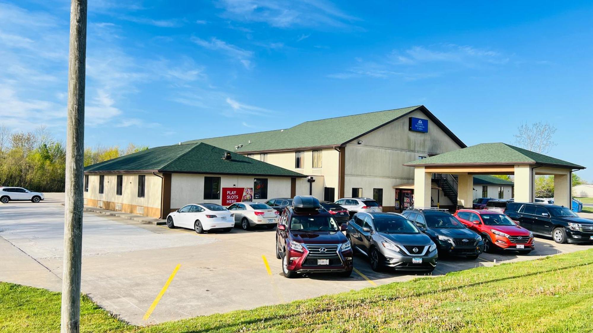 Pinckneyville Inn And Suites Bagian luar foto