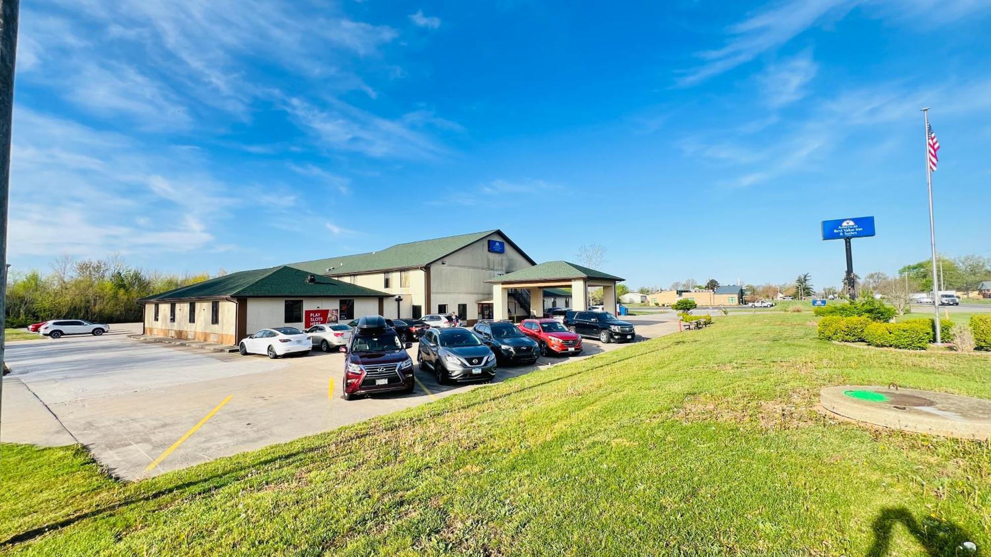 Pinckneyville Inn And Suites Bagian luar foto