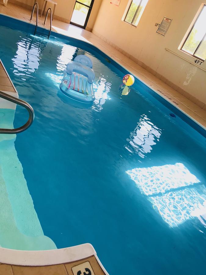 Pinckneyville Inn And Suites Bagian luar foto